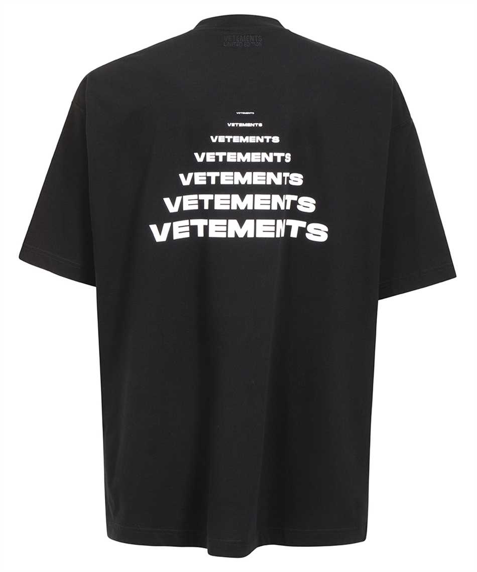 Vetements UE64TR140B PYRAMID LOGO T-shirt 2