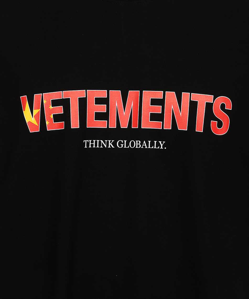 Vetements UA52TR280C CHINA LOGO T-shirt 3