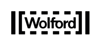 <p>Nel 1950, Wolford inizia a produrre filati di alta qualità nella nostra città natale, vicino alle rive protette del Lago di Costanza, a Bregenz, in Austria. Siamo ora l'azienda leader nel mercato dello skinwear esclusivo. Da sempre siamo famosi per le nostre innovazioni tecnologiche: dallo sviluppo dei primi collant trasparenti ed elasticizzati nel 1969 alla recente introduzione della nostra lingerie dall'effetto modellante fino ai nostri ultimi progressi con i materiali riciclabili e biodegradabili. Tutto ruota intorno alla nostra priorità assoluta: la sostenibilità, al fianco della durevolezza. Oggi, puntiamo a portare queste iniziative sostenibili al prossimo livello.</p>